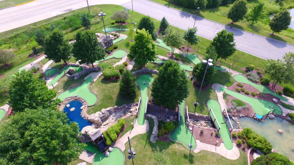 Coyote Crossing Mini Golf - Carol Stream Park District